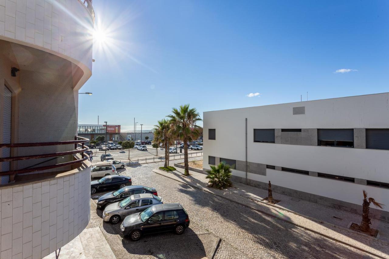 Joivy Deluxe Apt With Terrace In Costa Da Caprica Costa da Caparica Exterior foto
